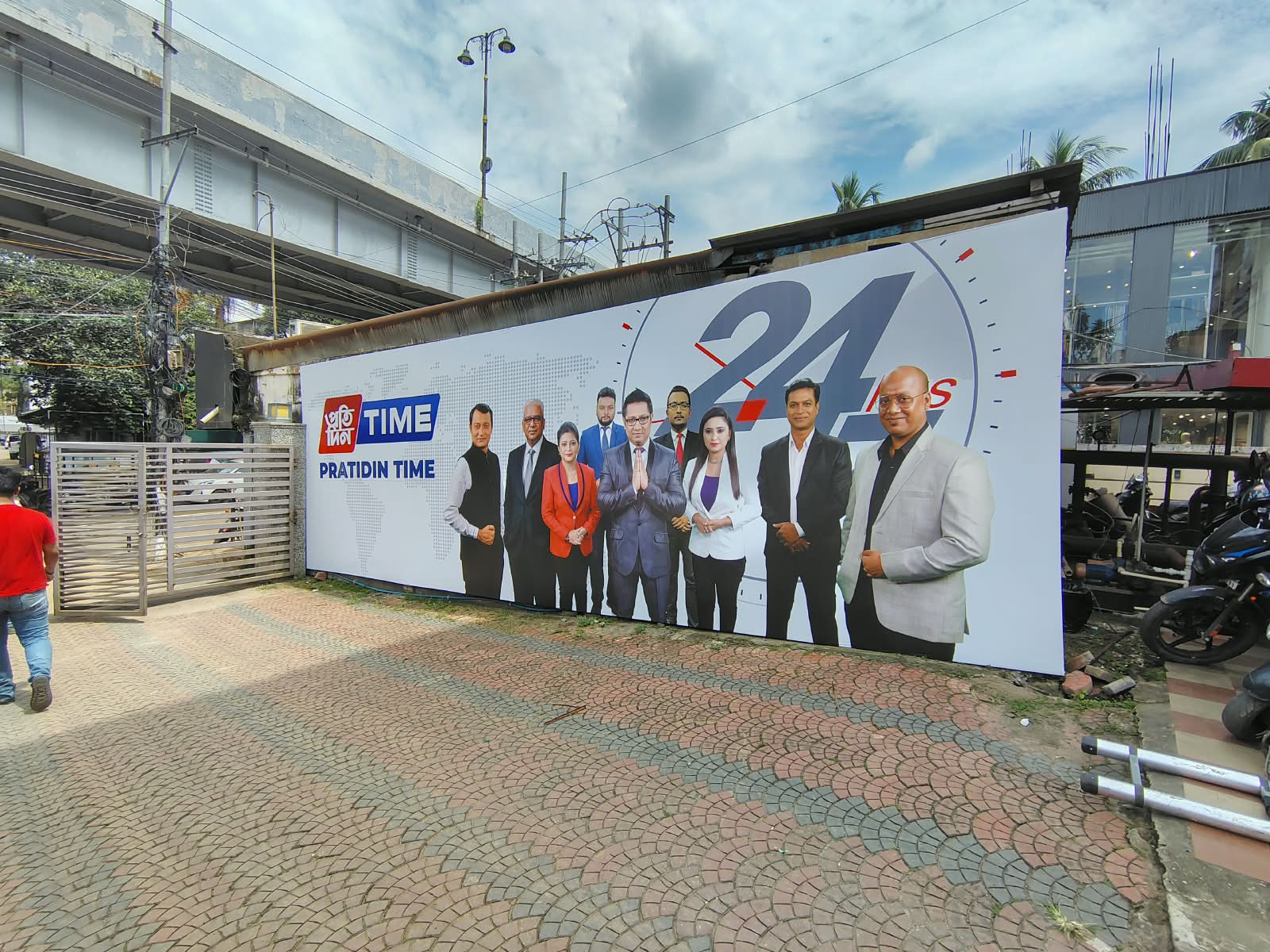 Hoardings & Unipole campaign 22